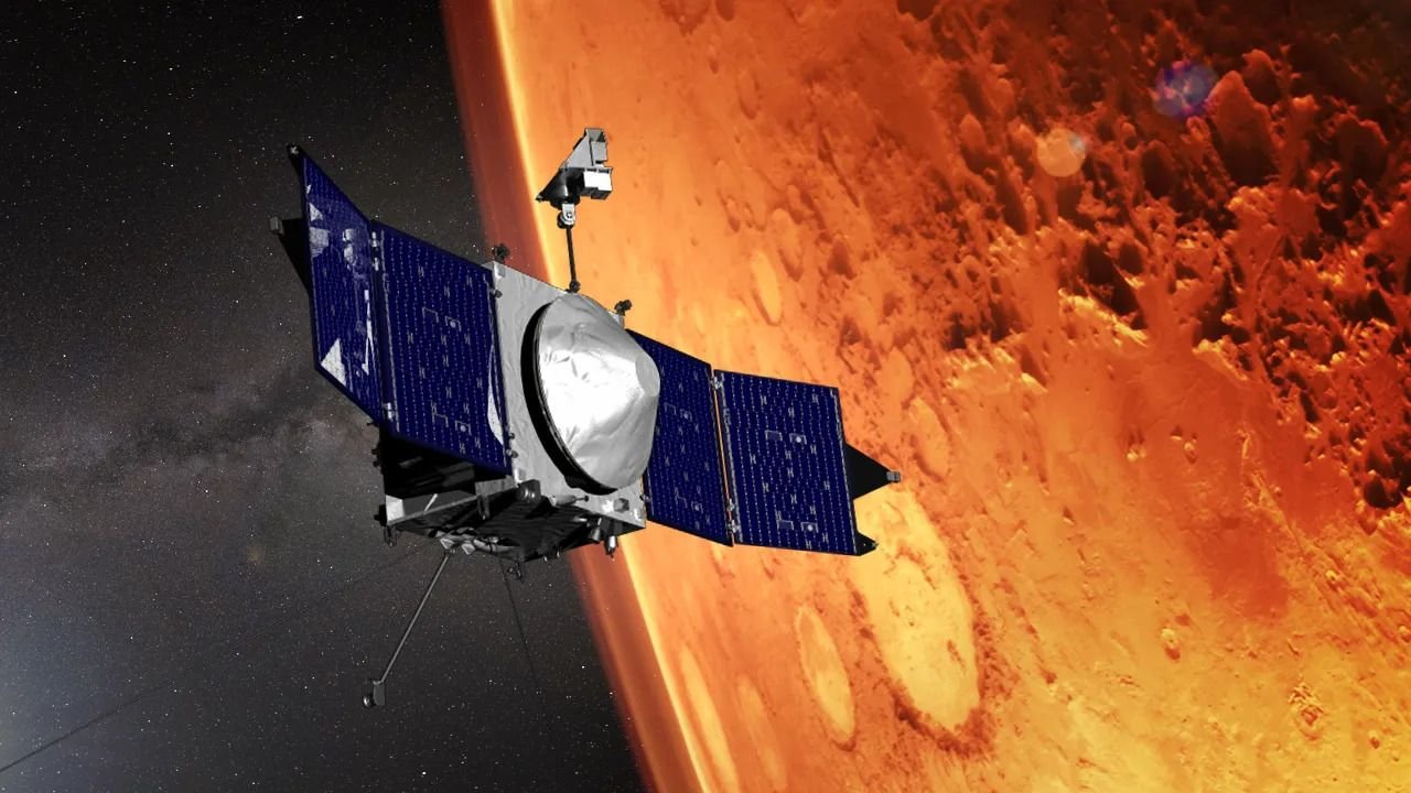 MAVEN Mars orbiter artist rendering (NASA Goddard)