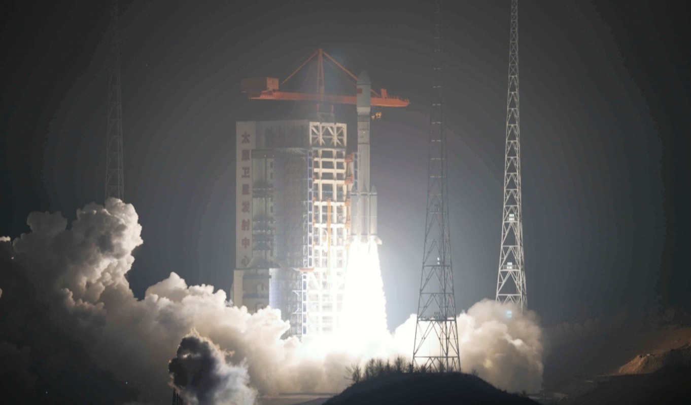 China Launches Long March Rockets for Thousand Sails and Guowang Megaconstellations