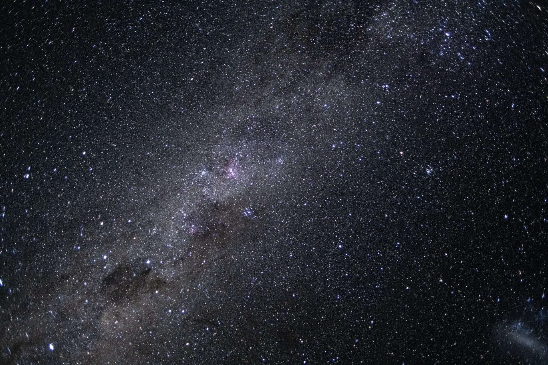 Artemis II Crew Captures Spectacular Milky Way Photo from Beyond the Moon