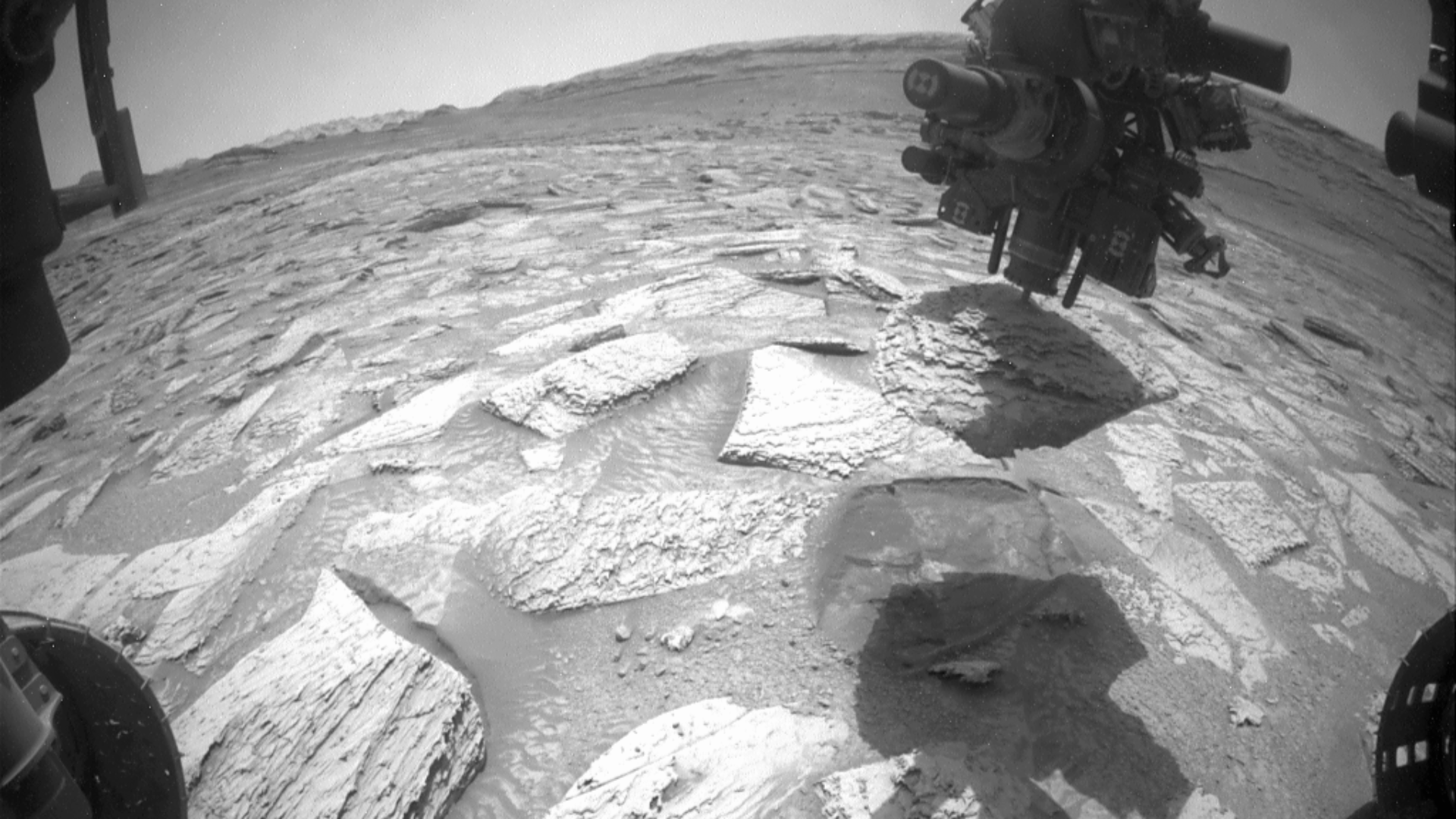 NASA's Curiosity Rover Held Hostage by 29-Pound Mars Rock for 6 Days