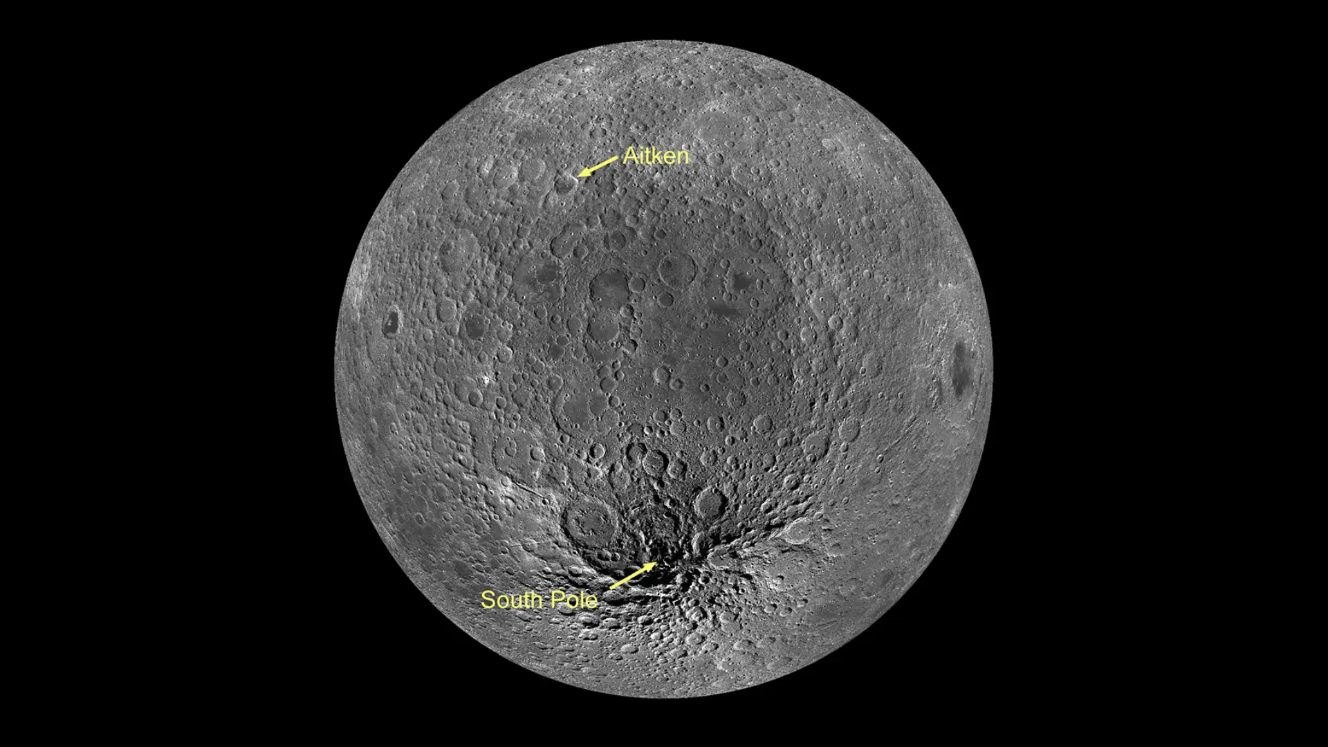 新研究揭示月球最大撞击盆地形成机制：巨大小行星「斩首」撞击