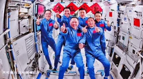 神舟二十三号航天员乘组顺利进驻「天宫」中国航天员完成第8次「太空会师」
