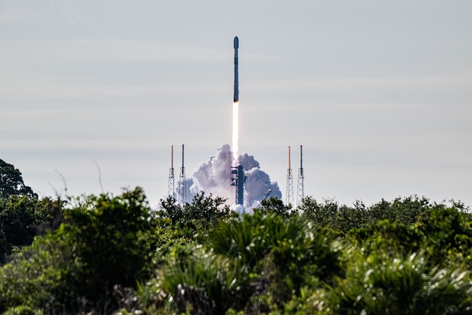 SpaceX第10-53批星链发射成功，猎鹰九号完成第616次助推器回收